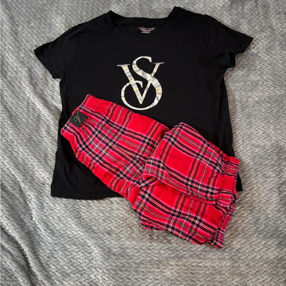 Women’s Victoria Secret Pink and Red Plaid Pajama Set Size Small